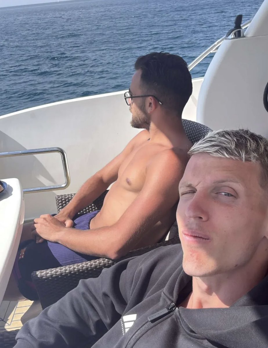 cam⁸¹ DUAL tweet media