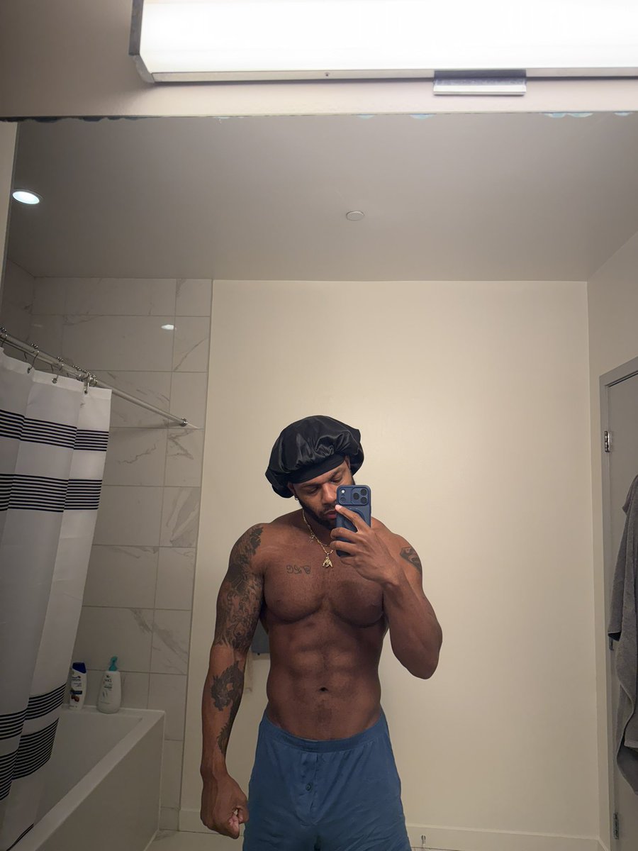 _ikl17's tweet photo. Morning physique https://t.co/GLxGIv37Tw