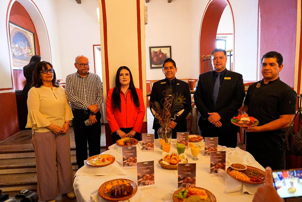 gobiernozac's tweet photo. 🍽️I Ya inició el “Festival del Mole” en el restaurante El Mesonero del hotel Mesón de Jobito. 

🔗 Conoce más en 👉 https://t.co/lm4D79SIkY

#AñoDelProgreso https://t.co/Kw3uXB6lKP