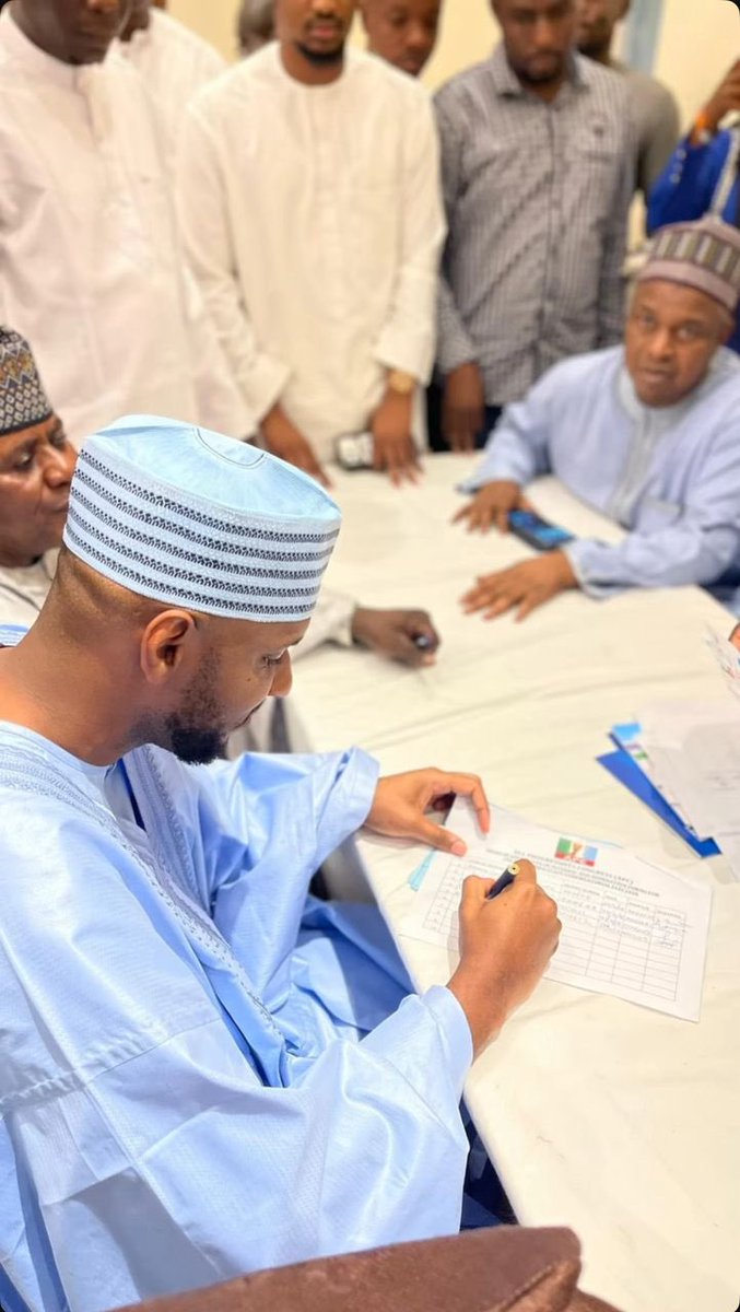 Ezeakachidozie's tweet photo. BREAKING NEWS:
Abdulrahman Haske, The Youngest Hopeful for Gubernatorial Position in Adamawa State, Picks Up Nomination Form for APC Primaries.
@OfficialABHaske
#Adamawa2027
#HaskeIsOkay
#HaskeDeclares
#AdamawaFirst https://t.co/Kd1hzgH5iU