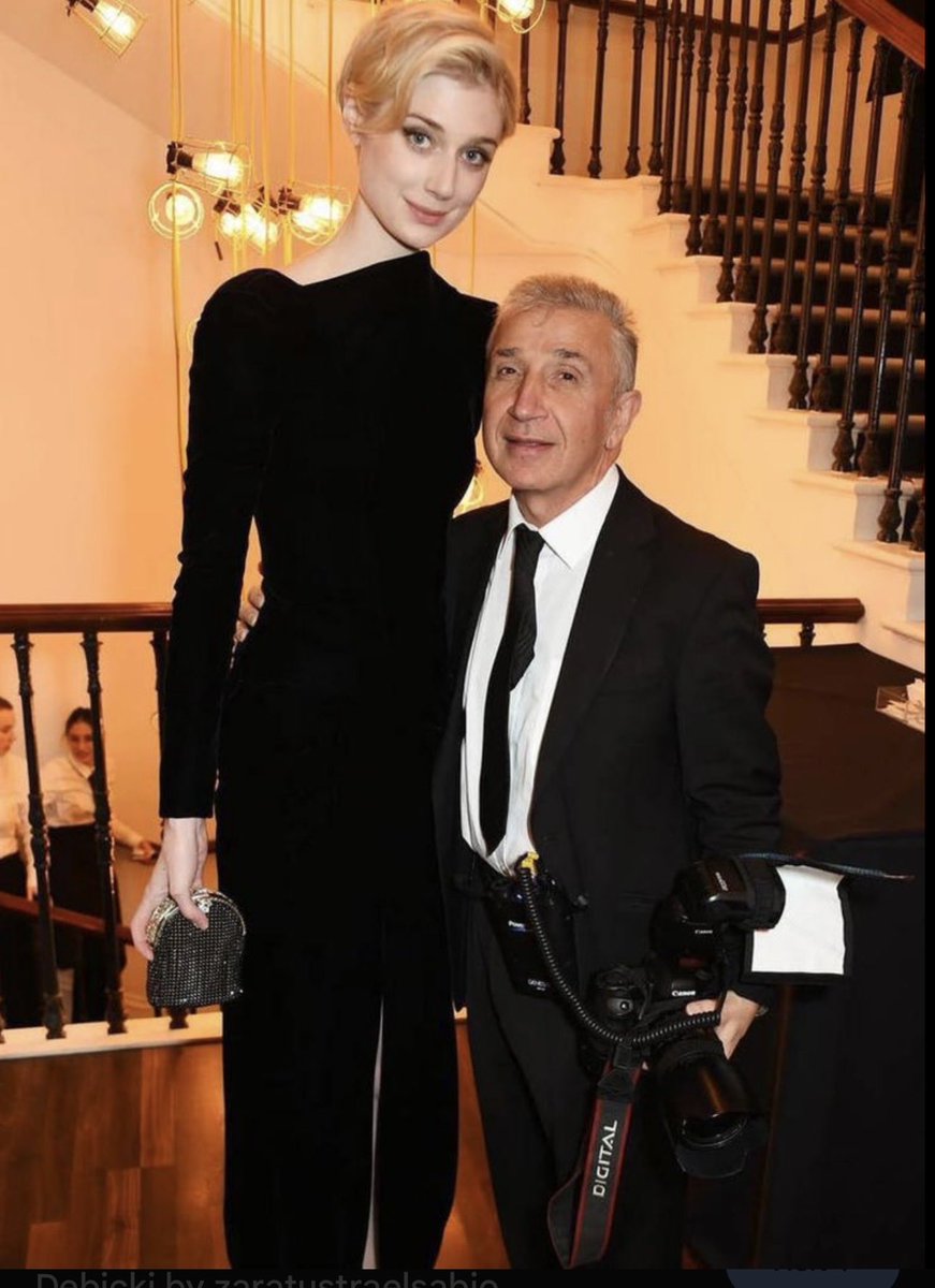 Mmartinez94Mark's tweet photo. @GlobalBoxOffice @thevscooper Liz Debicki for Samus. 6’3”, beautiful, and can act her ass off. 👍 https://t.co/YaAJeKXcqG