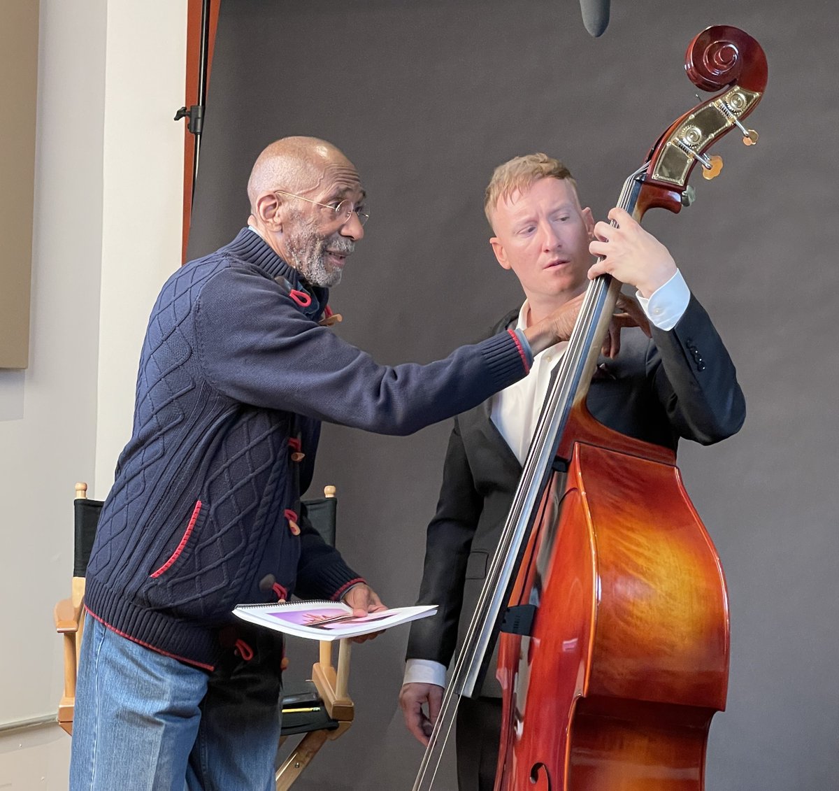 RonCarterBass's tweet image. Today's #flashback: Precisely 3 years ago, I imparted some of my double bass knowledge to Mr. Brady Watt– an accomplished electric bassist seeking to learn the upright. 

We just so happened to record our lesson for you to enjoy… ;) 

Watch it here: youtube.com/watch?v=JYGPJc…