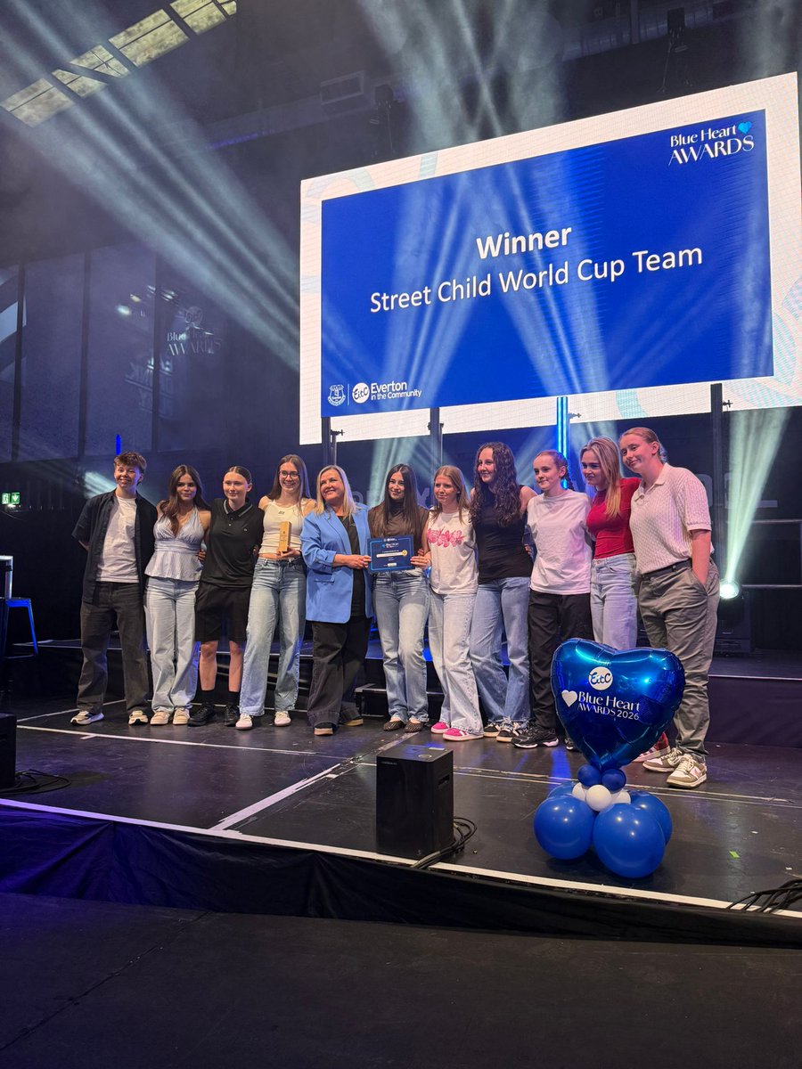 Everton in the Community tweet media