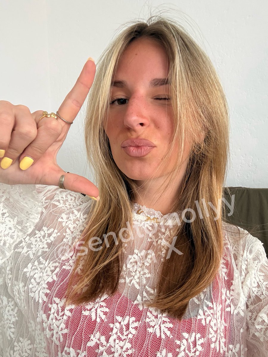 Goddess molly tweet media