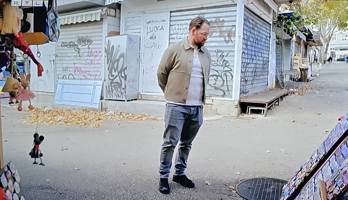 JoyceDFoto's tweet image. #Kyle...kijk nou eens goed jonguh.
Al die magneetjes.. 

Daar moet toch inspiratie voor wat aantrekkingskracht tussen zitten.

#marriedatfirstsight #mafs #mafsnl