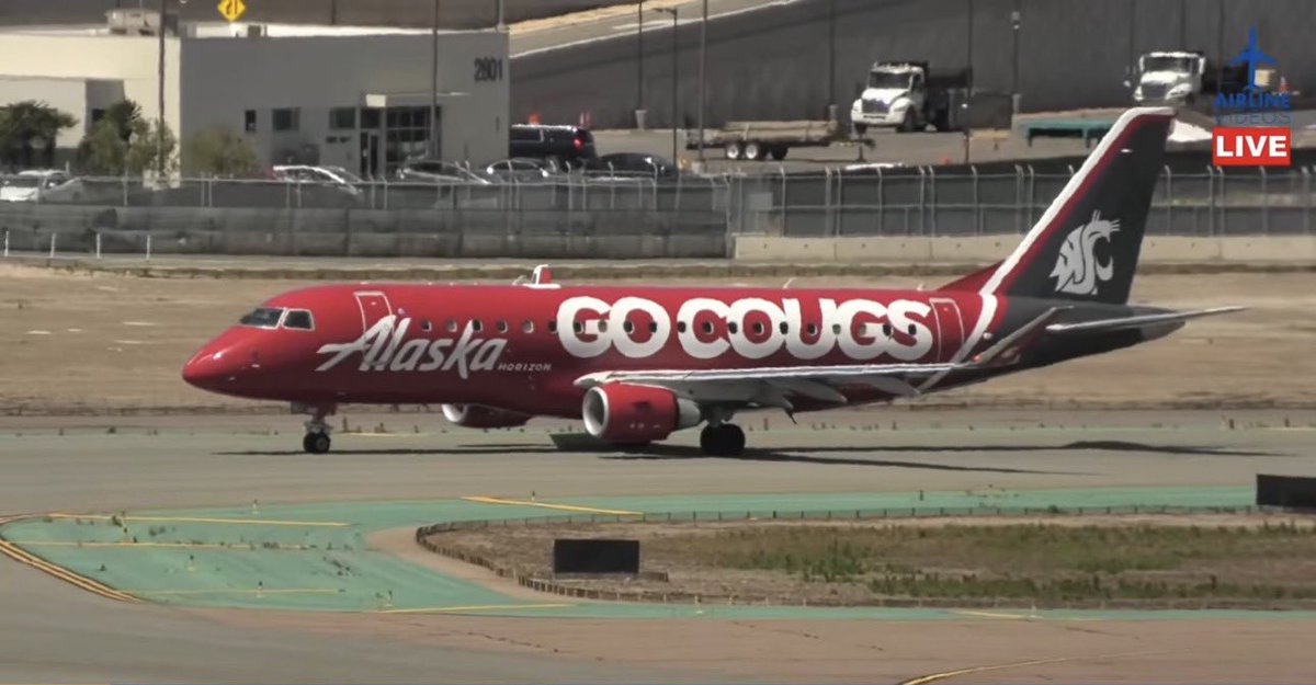 airlinevideos's tweet image. We’re Back in SAN! ✈️✈️ Tune in NOW for some spectacular up-close views! Plane Jockey Kevin’s got you covered all afternoon with all the plane action you need! #aviation  #sandiego 

🔴LIVE SAN DIEGO (SAN) AIRPORT ACTION! (April 28th, 2026) youtube.com/live/adgCV4nLv… via @YouTube