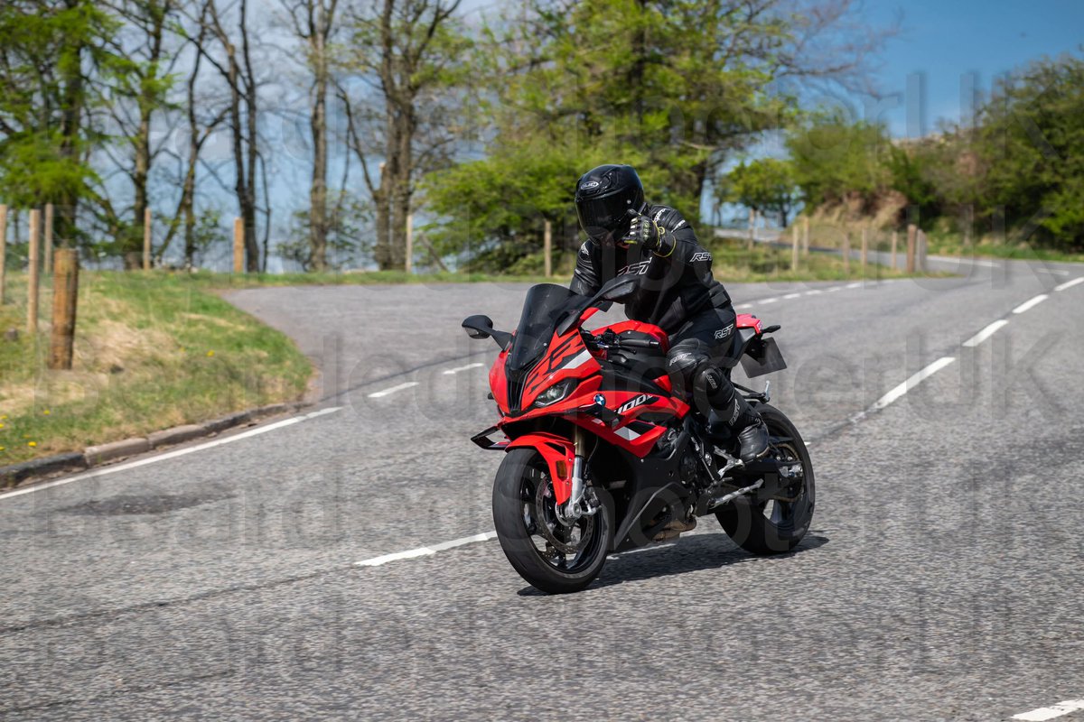 Robostle's tweet photo. Giving the big S1K the beans at the weekend.  Full tank of fuel gone in 30 miles on hartside. I call it getting my eye back in.  Made some pretty rapid progress. https://t.co/EQJ8ZOxkvU