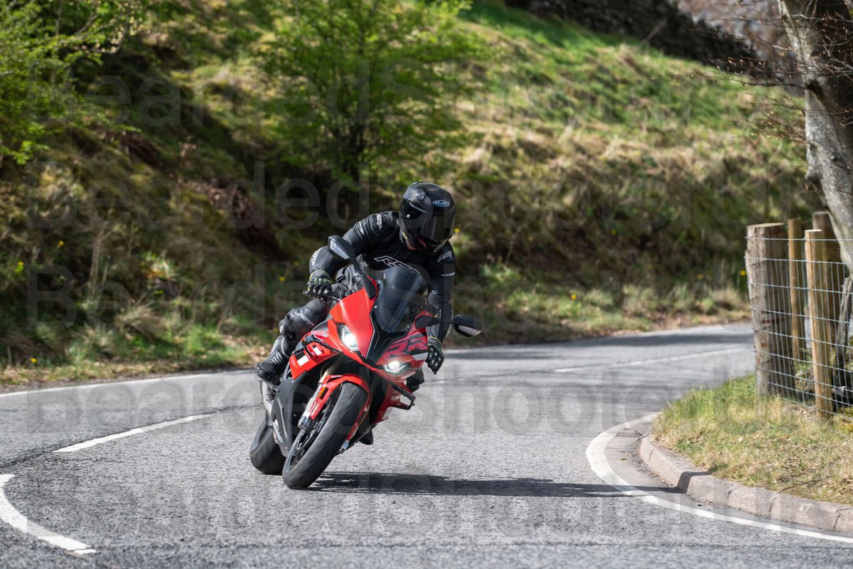 Robostle's tweet photo. Giving the big S1K the beans at the weekend.  Full tank of fuel gone in 30 miles on hartside. I call it getting my eye back in.  Made some pretty rapid progress. https://t.co/EQJ8ZOxkvU