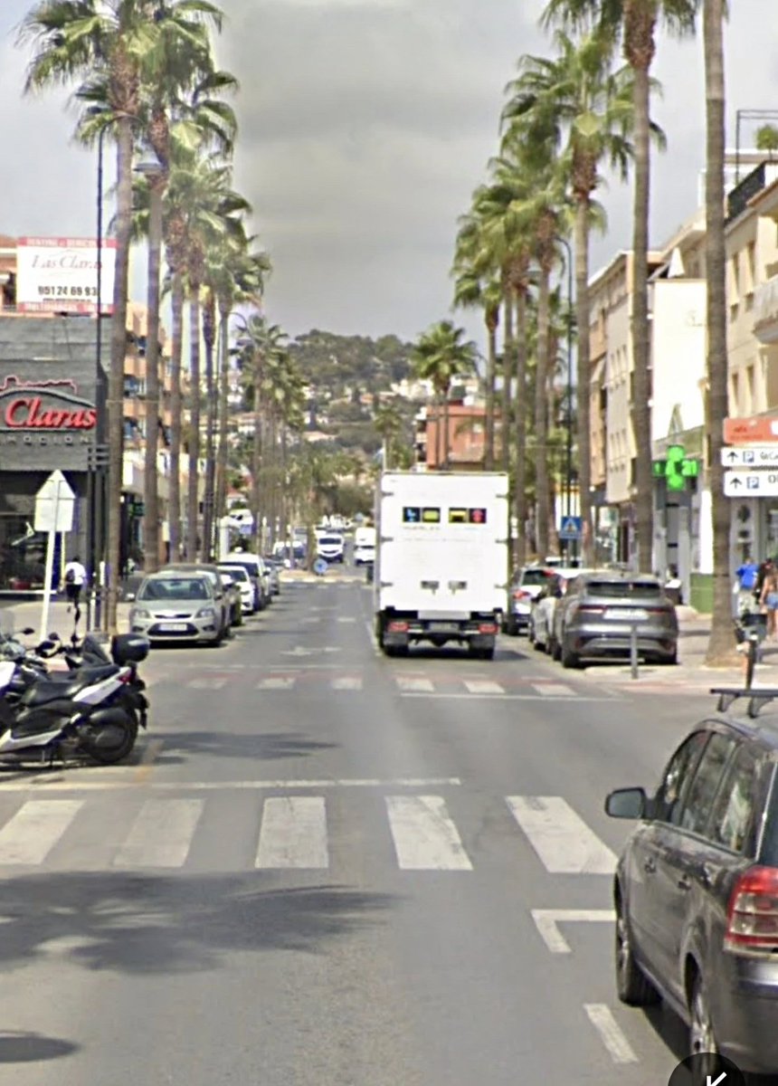 PLMijas's tweet photo. 👮‍♂️ Un prófugo de la justicia reclamado por un juzgado de La Coruña acaba detenido en Las Lagunas👮‍♂️
https://t.co/LrmHwxT6nN
@AytoMijas 
@MijasCom https://t.co/osgKfr3rjN