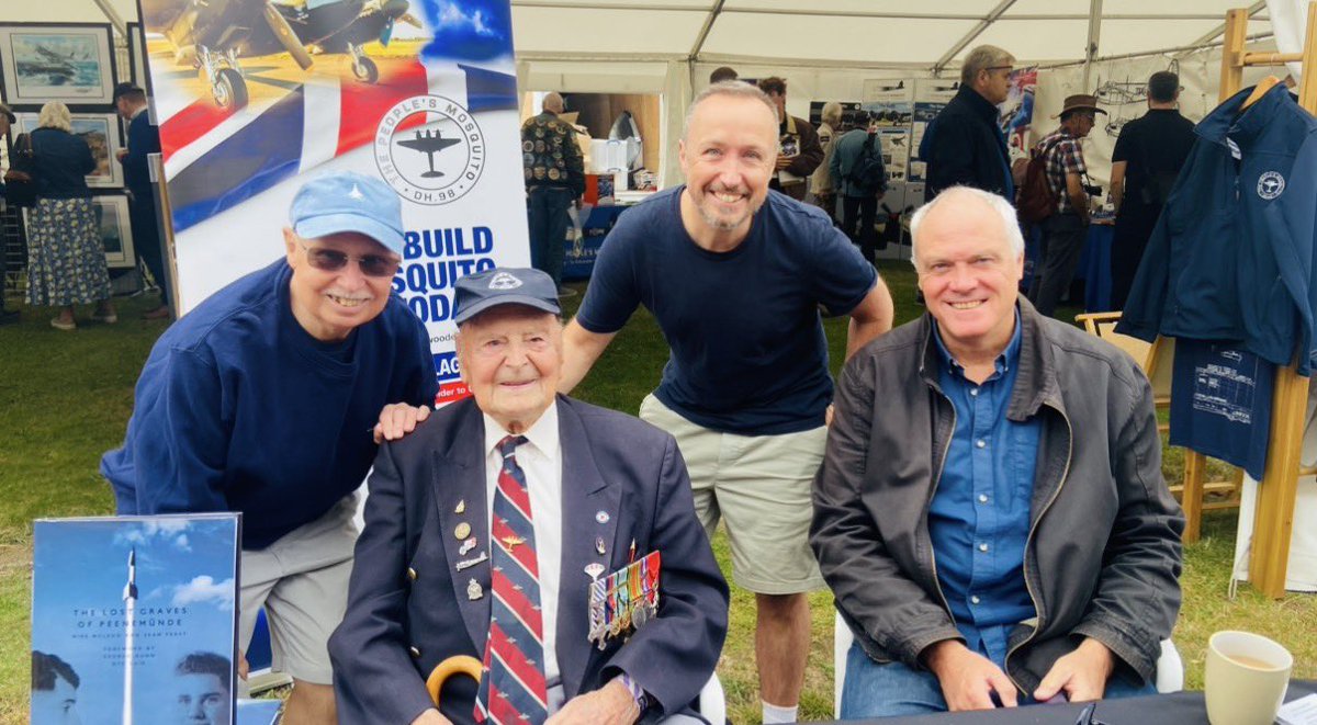 graz1980's tweet photo. Thanks for the memories George. Airshows will never be the same without our little catch ups. 🥲💙🇬🇧 https://t.co/eMNO2buhUJ