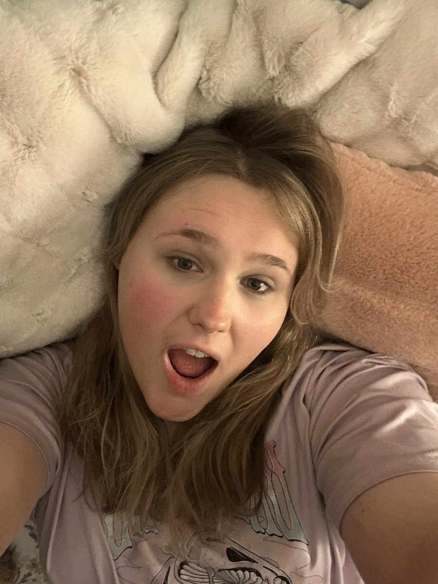 katie!! 🧡🦑 tweet media