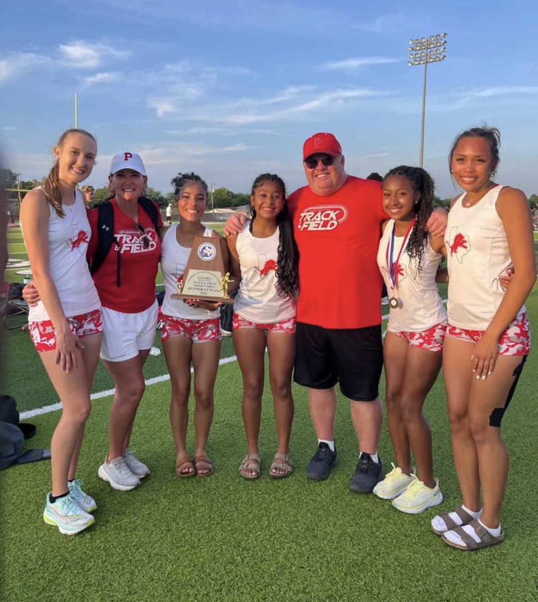 RiversRylie2026's tweet photo. Area Team Runner Up &amp; Area Champ 800m. #regionalweek #800m #1600m #3200m @Ponder_Track https://t.co/1ZqJDKGeRd