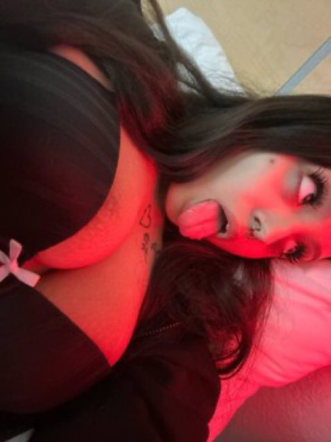 𝑵.𝒊.𝒏.𝒂😻🍒 tweet media