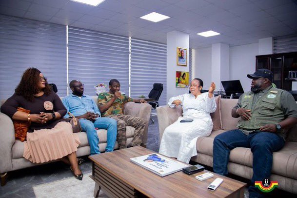 Dee_dee🌹 tweet media