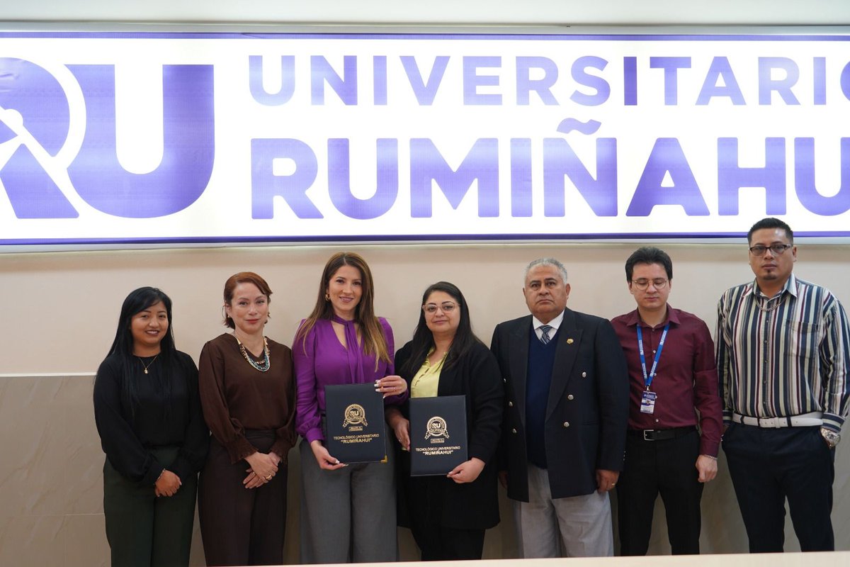 ECU911_'s tweet photo. El #ECU911, representado por su Director General, @JCPaladines, formalizó un compromiso de cooperación con @tecruminahui  para fortalecer la formación académica y profesional de ambas entidades. La Subdirectora Técnica de Doctrina, María Belén García, asistió a la firma. https://t.co/gCThEs1axn