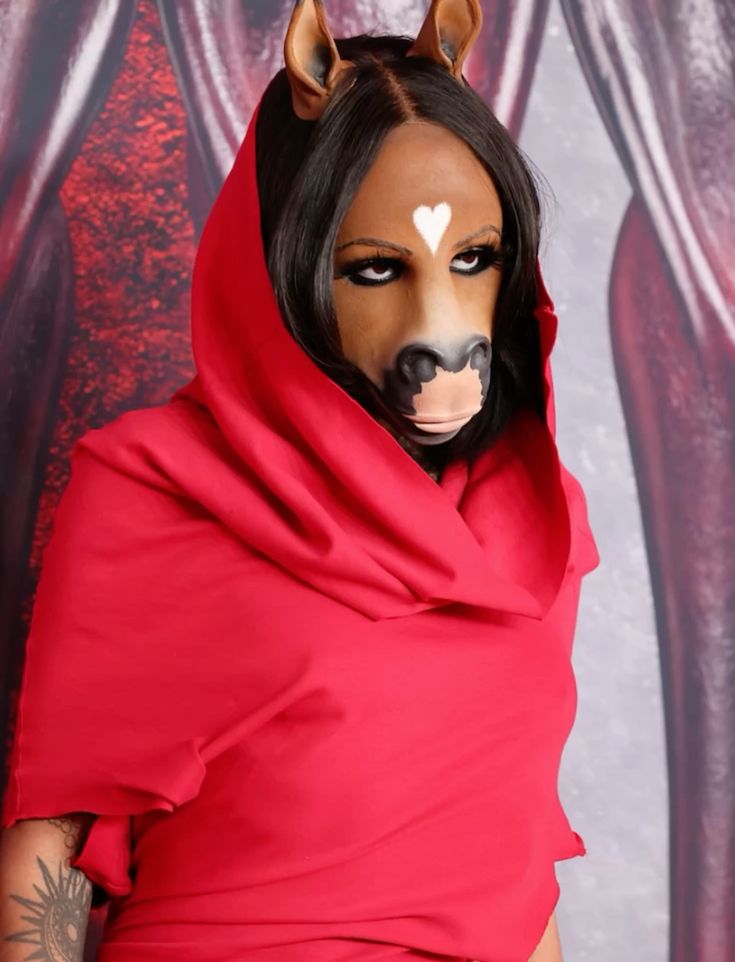 rosa pálida tweet media