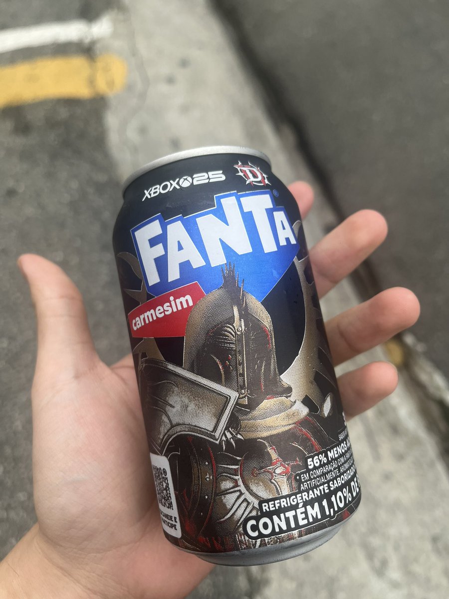 Comprei pq achei a latinha bonita