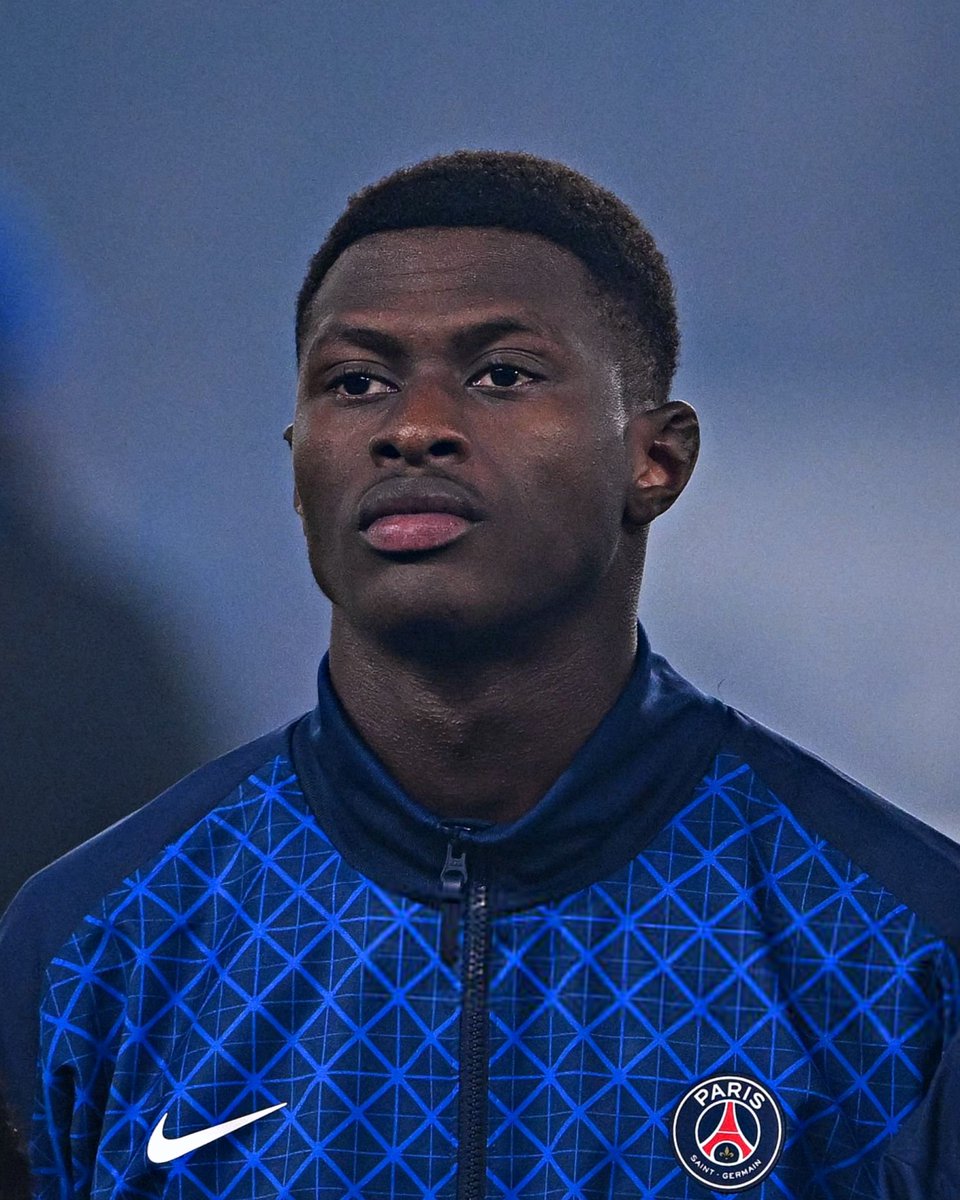 Aos 23 anos, Nuno Mendes é o português mais jovem de sempre a chegar aos 50 jogos na Champions League.