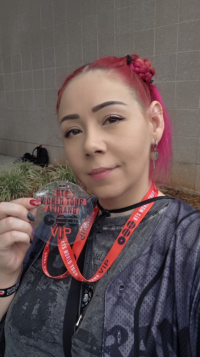 Amberlash's tweet photo. VIP BTS Day 3! Let's go! I'm so excited but sad it's over after tonight.๐ฅน๐
#๋ฐฉํ์๋
๋จ #BTS #btsvip #arirangvip #BTS_WORLDTOUR_ARIRANG
#BTS_WORLDTOUR_ARIRANG_NA
#BTS_WORLDTOUR_ARIRANG_TAMPA https://t.co/hm8G7URvWr