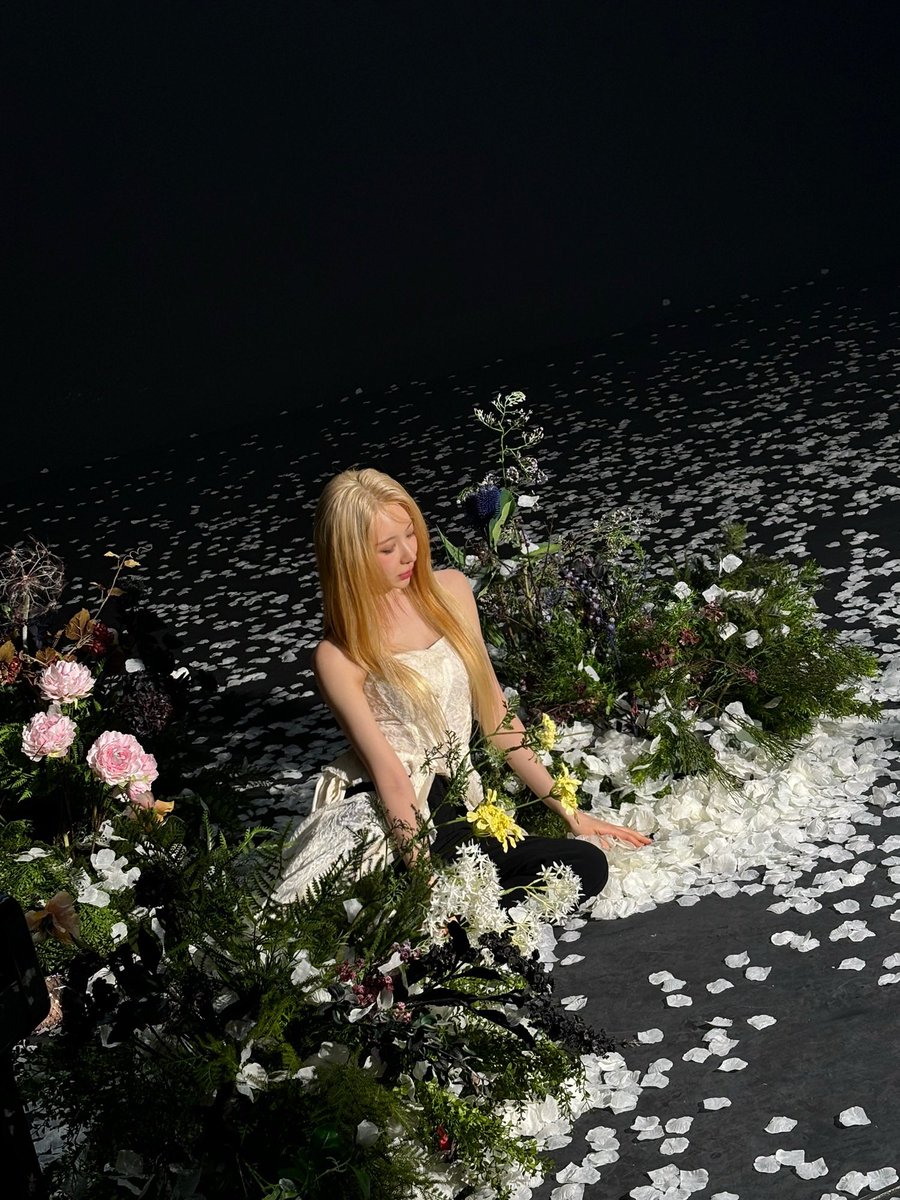 AllAboutLCY's tweet image. Lee Chaeyeon @/chaestival_ IG Post (2/5)

🔗 instagram.com/p/DXrV7JwgTrM/

“이제 시작🙊
[Till I Die] is out. hope you‘ll love it!”

🎵 LEE CHAEYEON - No Tears On The Dancefloor

#이채연 #채연 #LEECHAEYEON #CHAEYEON @official_LCY @cc_chaeyeon2