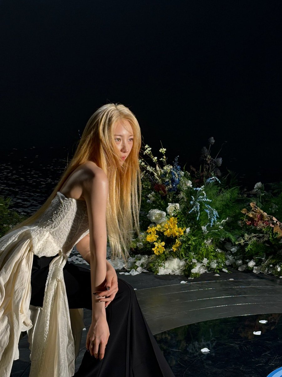 AllAboutLCY's tweet image. Lee Chaeyeon @/chaestival_ IG Post (2/5)

🔗 instagram.com/p/DXrV7JwgTrM/

“이제 시작🙊
[Till I Die] is out. hope you‘ll love it!”

🎵 LEE CHAEYEON - No Tears On The Dancefloor

#이채연 #채연 #LEECHAEYEON #CHAEYEON @official_LCY @cc_chaeyeon2