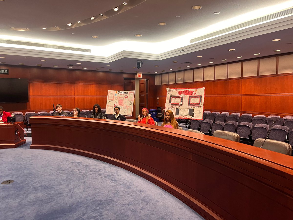 uconnece's tweet image. Students from Greater Hartford Academy of the Arts (CREC) brought the power of UConn ECE to the State Capitol—presenting their research to Representative McCarthy Vahey as part of their UConn ECE course, EDLR 1162: Health and Education in Urban Communities. 
#uconnece #ctcep