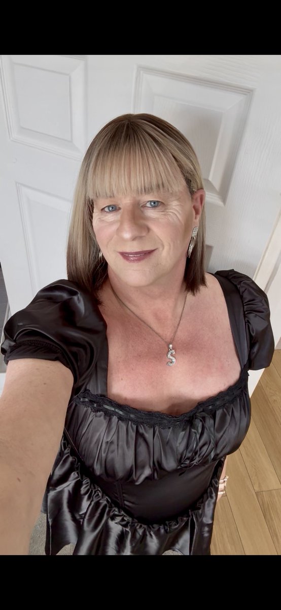 susan crouton 💋👗👠🏳️‍⚧️ tweet media