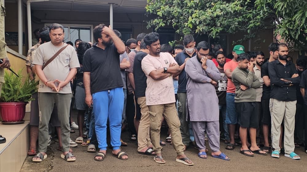 CapitalFMUganda's tweet image. More than 200 foreign nationals have been arrested in a nationwide operation by the Directorate of Citizenship and Immigration Control, according to Simon Mundeyi.

#CapitalFM #NewsUpdates