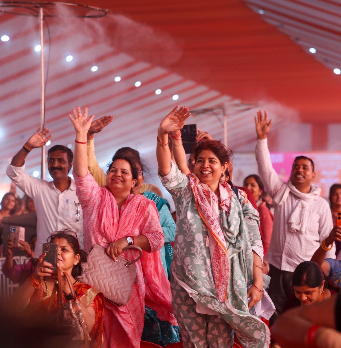 Narendra Modi tweet media