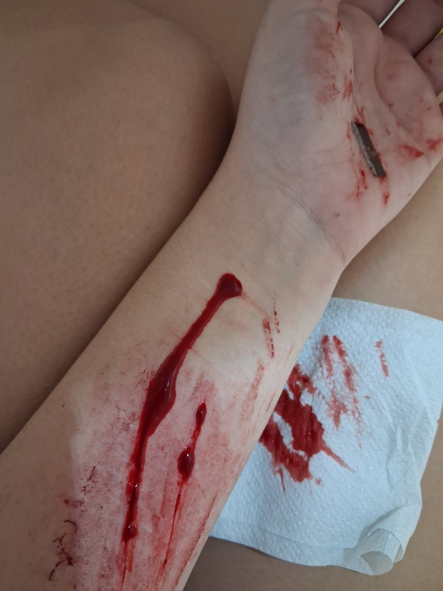 (҂°ロ°) 🖤 tweet media