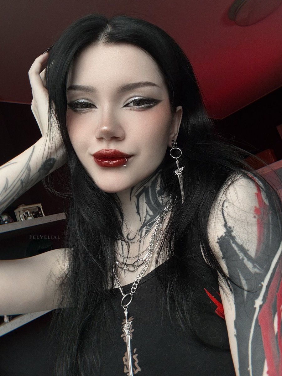 felVELIAL's tweet photo. rawr… i bite :3 https://t.co/79VW8peZJg