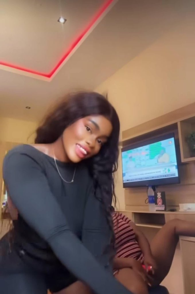 Aloyinlepon tweet media