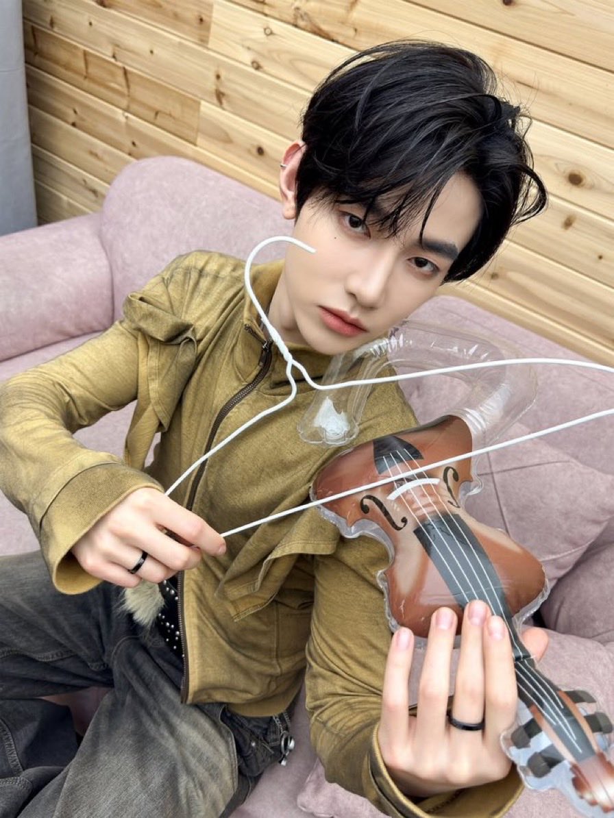 Zhang Hao France 🇨🇵 (FAN ACCOUNT) tweet media
