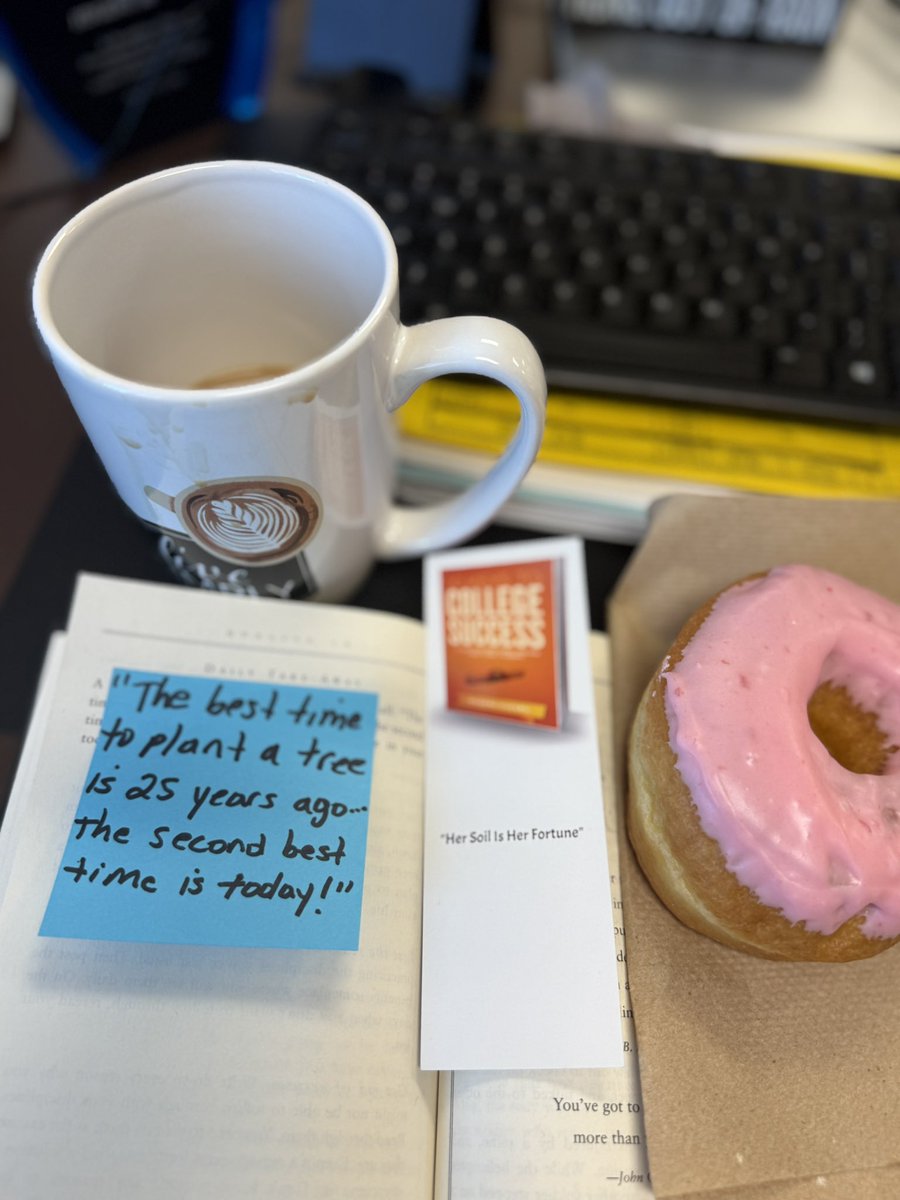 Da_MegaZoe's tweet image. It’s never too late to start planting! #coffeetalk #elevatesuccess #motivation