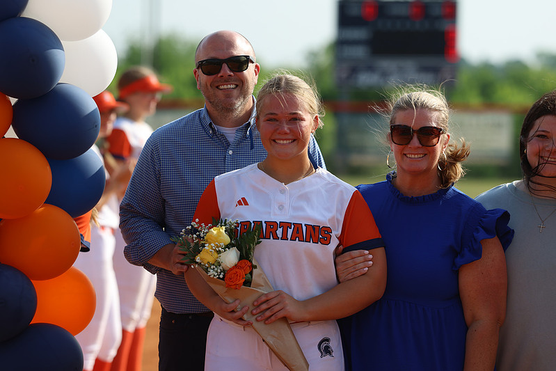 Summit Softball tweet media
