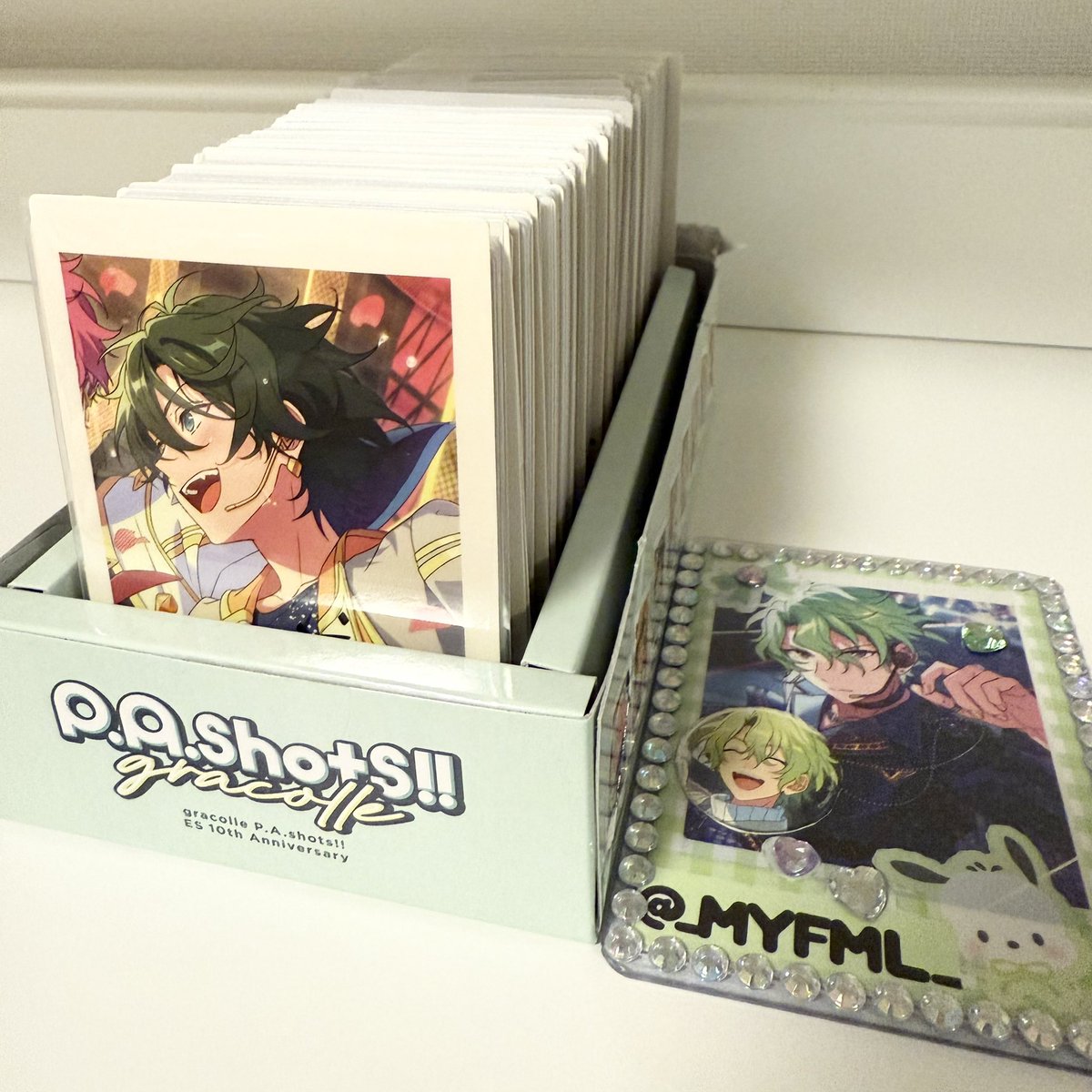 _MYFML_'s tweet photo. 【交換/譲渡】あんスタ ES 10th Anniversary 10周年 ぱしゃっつ

譲:画像

求:日和＞定価＋送料

スリーブ封入作業中のため個別写真は決まり次第ご提示
譲渡は印付きのみ
茨燐音凛月薫は3〜、零は10〜、ほか1から◎
お気軽にお声掛けください🫧 https://t.co/qBvl2h0Tai
