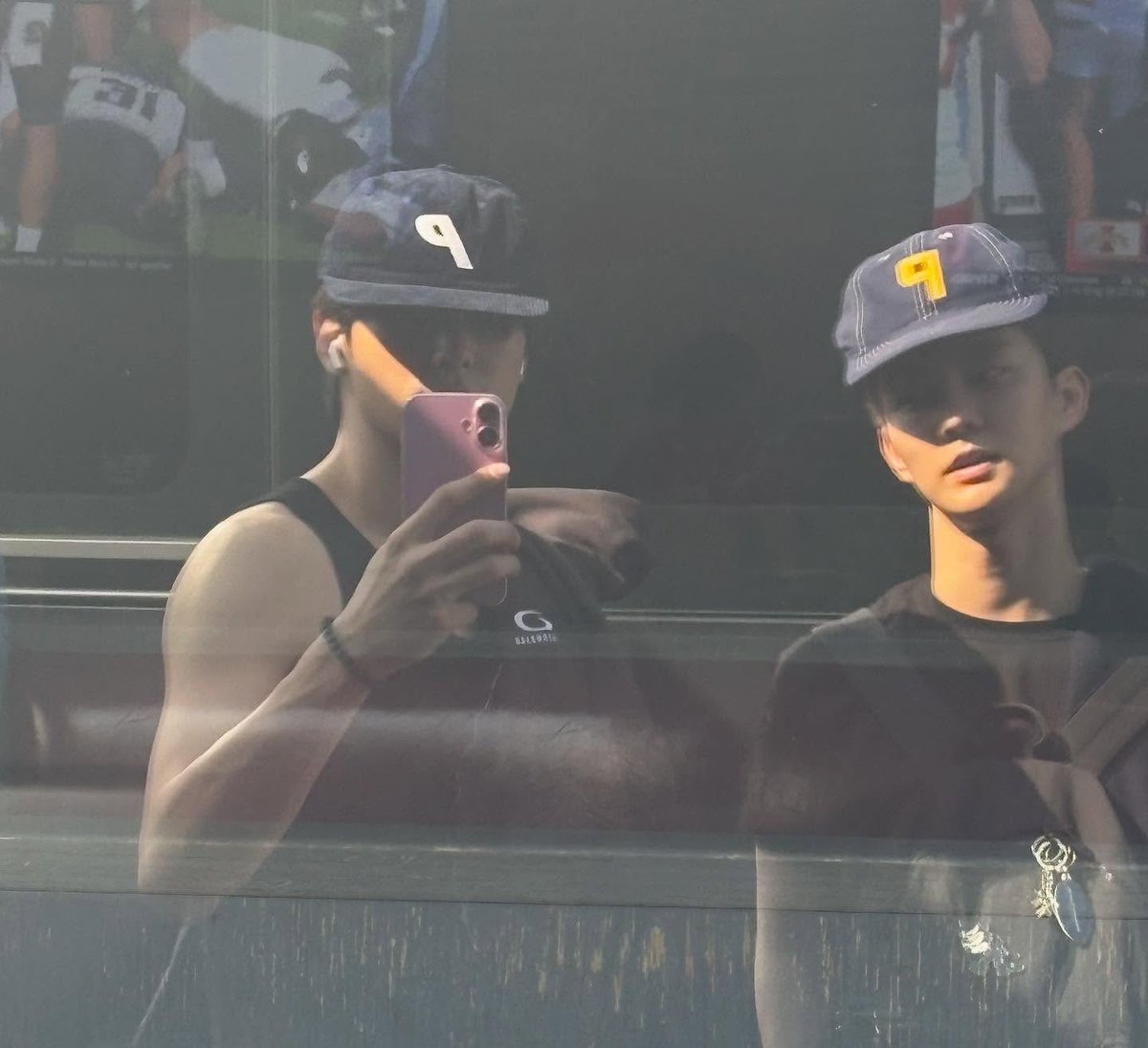 밤지 tweet media