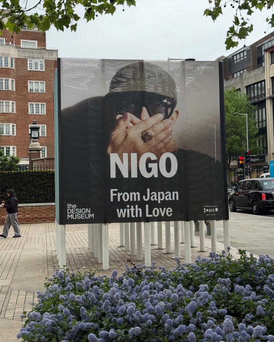 simonsaysdrip's tweet image. Nigo brings his world to London with the “From Japan With Love” exhibition — from his bedroom setup to rare A Bathing Ape archive pieces and collectibles
a deep dive into the mind behind the culture 🇯🇵
#Nigo #BAPE #Exhibition