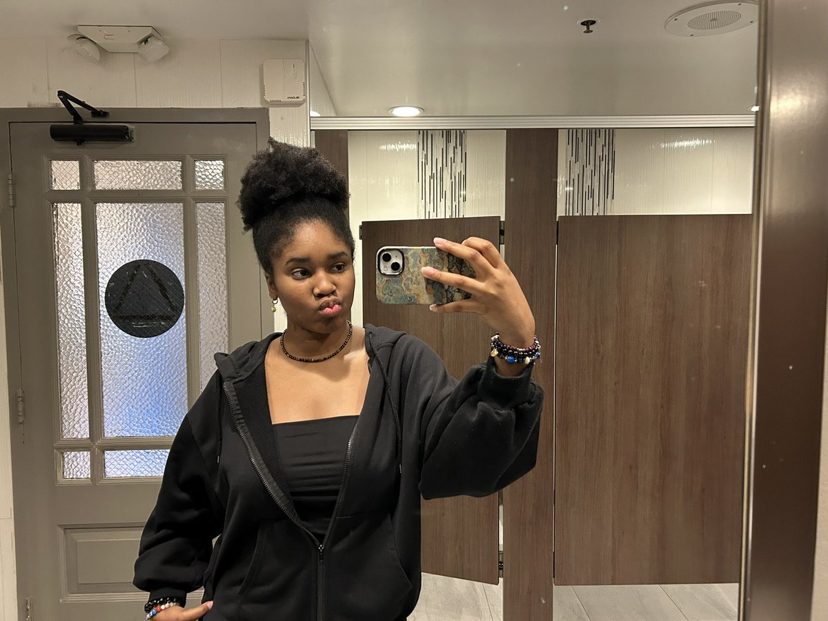 jackie 🎱 tweet media