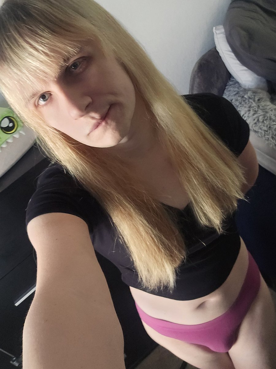 ColinsChloe's tweet photo. Bulge :3 :3 

#mtf #queer #tgirl #transgirl #transfem https://t.co/IsxEcJqNGO