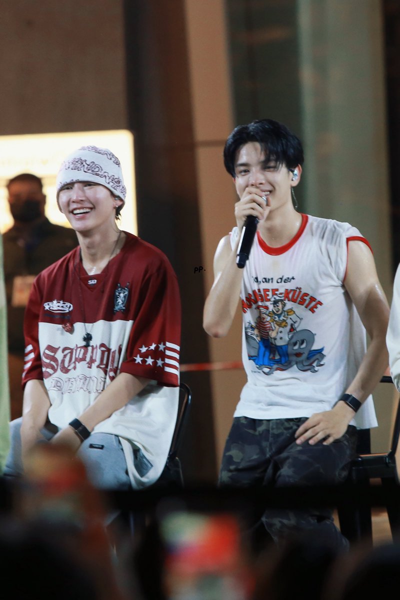 𝙥𝙣𝙙.☻ III 🧡💙 tweet media