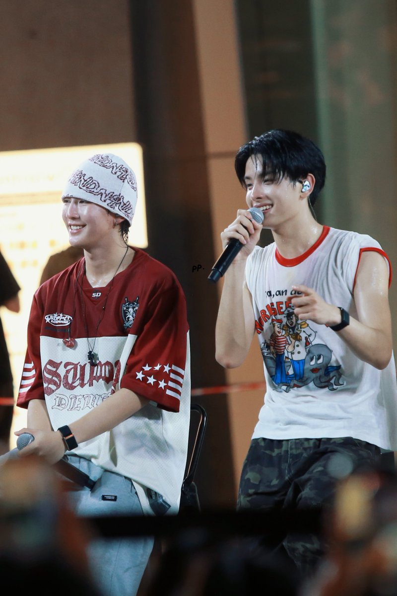 𝙥𝙣𝙙.☻ III 🧡💙 tweet media