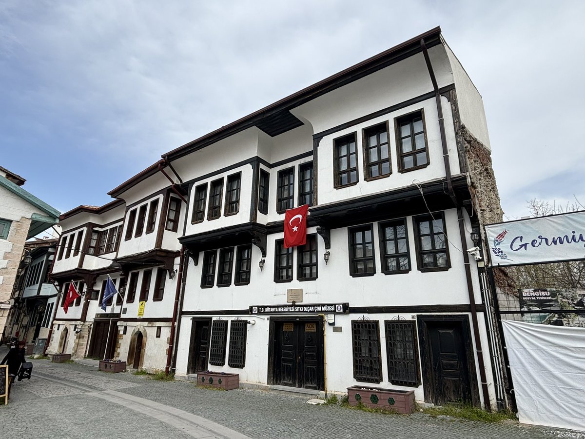 Ünal Sade tweet media