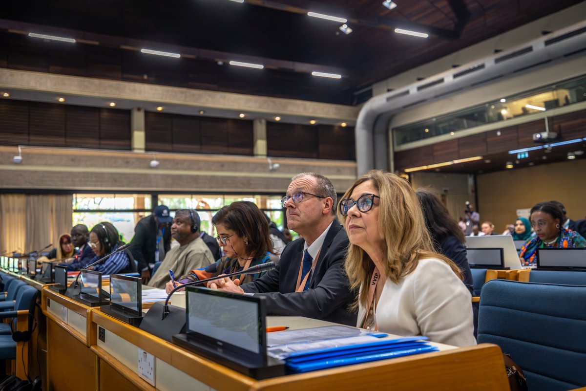 WHOKenya's tweet image. "Health data is a matter of sovereignty, equity, and the future of our decisions." said @fnoluga , Principal Secretary, State Department for Medical Services, at the #WHSNairobi2026.
 
#Kenya has initiated the Digital Health Agency, a Health Data Framework, and has an AI strategy