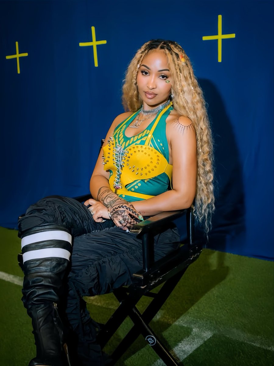 𝒮 ♕ tweet media