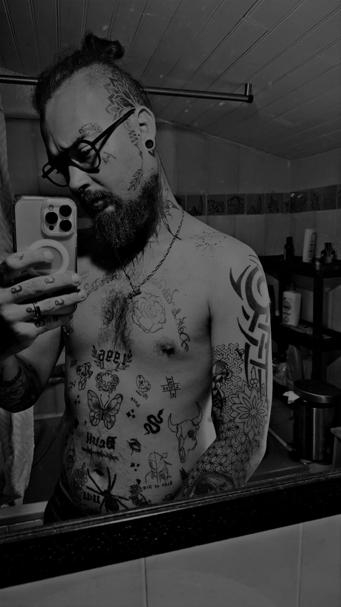 el_viking31's tweet photo. Bon mardi à vous 😈🫶🏼
#autotattoo #tatoo #dark https://t.co/2zGW1exudJ