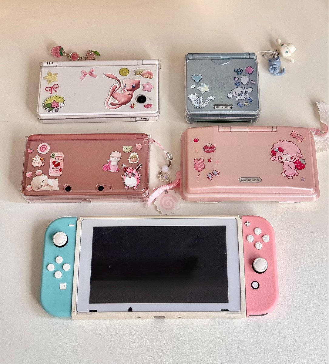 aninhasmarias's tweet photo. como não ser nerd se isso é a coisa mais legal do mundo https://t.co/hc8xl2hdyp