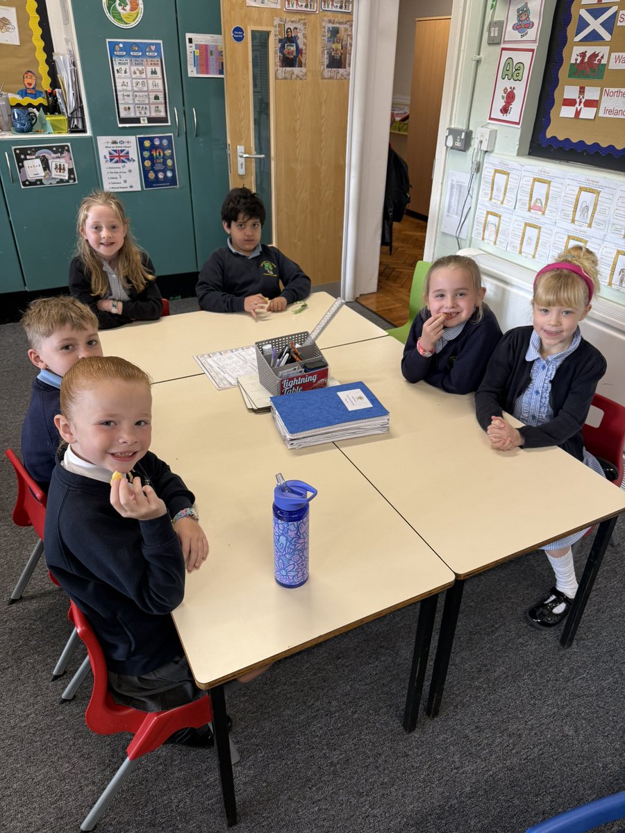 AlkringtonPS's tweet image. 2A had a fantastic time today exploring African culture alongside our book Anna Hibiscus! 🌍📚

The children loved trying a range of new snacks with chinchin being a clear favourite! So proud of how adventurous everyone was. 😊

#2A #2H #bookimmersion