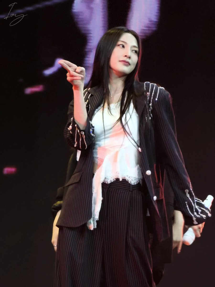 20260426 Wiea Macau

언니 여자친구 번호표가 1만 번 넘게 붙었는데 ㅋㅋㅋ
언니랑 연애하고 싶은 여자 진짜 많아요💕

#에이핑크 #apink  #吴夏荣 #오하영 #ohayong <a href="/Apinkohy/">오하영</a>