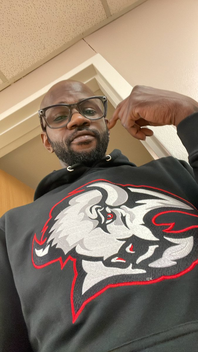 ♛SlimBucket♛™️🏁🏁🔴🦬 tweet media